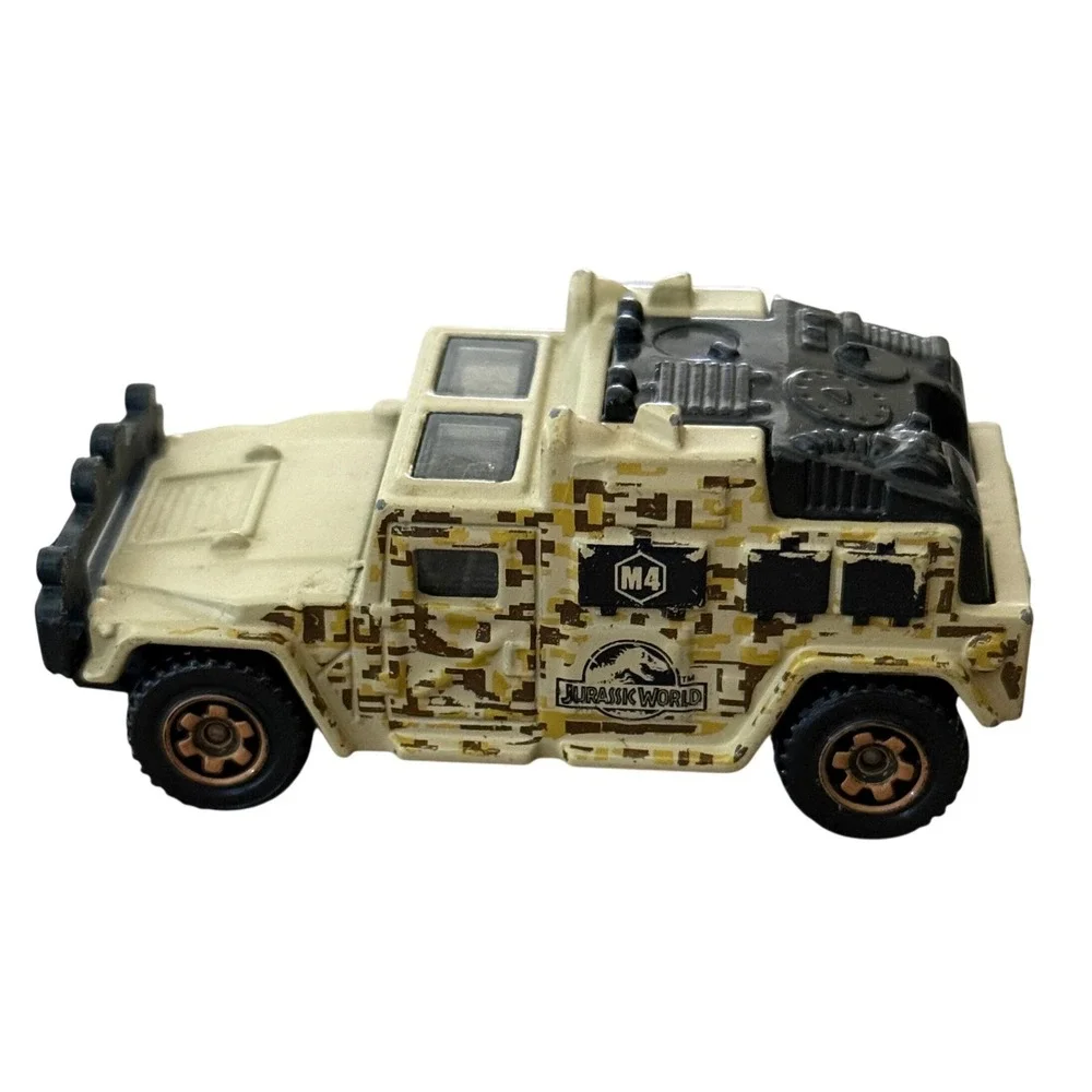 Matchbox Jurassic Park GM Hummer Diecast Car 2000 Mattel 1:70 Scale Tan Camo